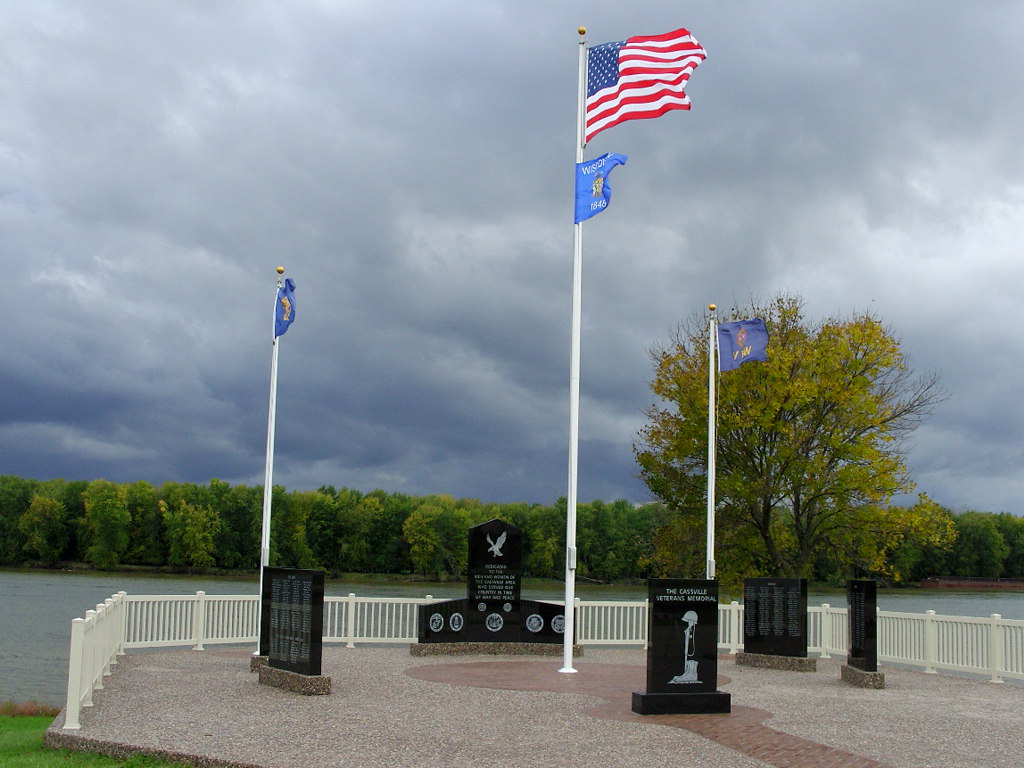 Cassville, WI: Memorial - On the Mississippi in Cassville Wisconsin