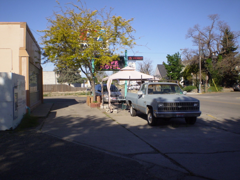 Glenns Ferry, ID: A quiet Sunday morning