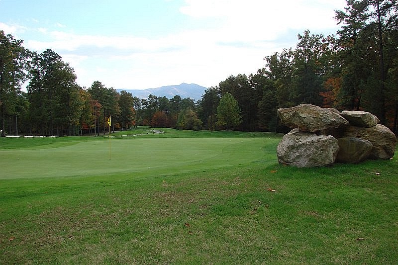 Salem, VA: 3rd Hole at Hanging Rock Golf Club