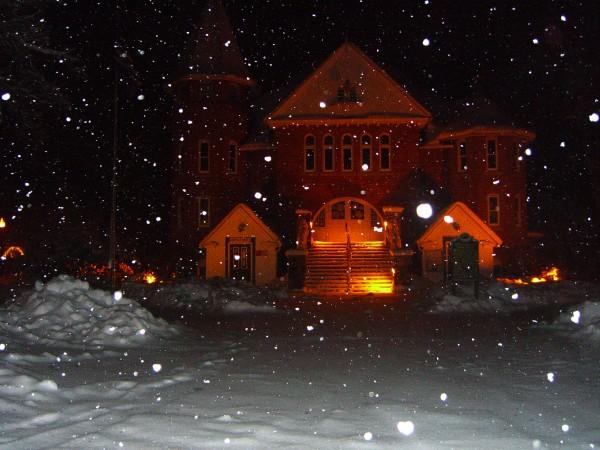 Stockbridge, MI: Stockbridge Town Hall ringing in 2008 on a snowy night