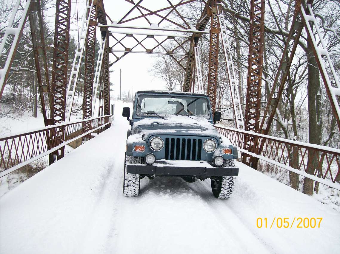 Montpelier, IN: a snowy county bridge