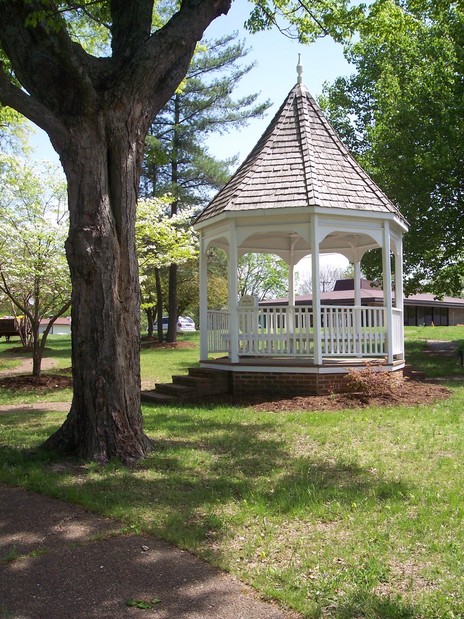 Huntingdon, TN: Thomas Park