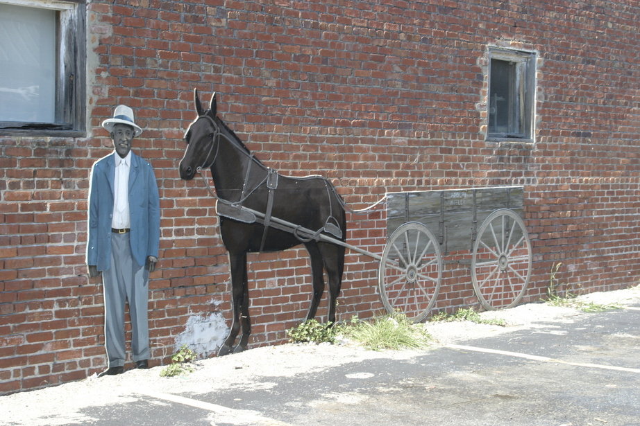 Lakeland, GA: Mural painted on building in Lakeland, Georgia