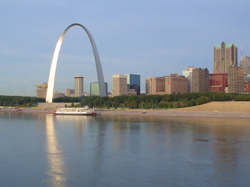 St. Louis, MO: Arch from Illinois side, Casino Queen
