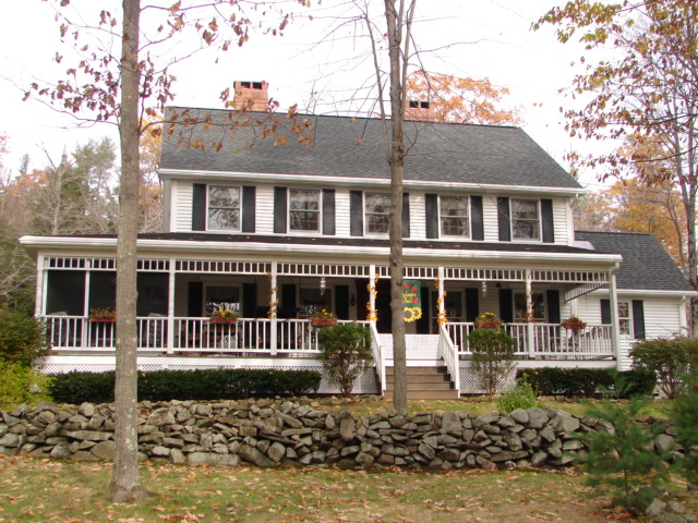 Otis, MA: Lakeside Estates Bed and Breakfast Fall View