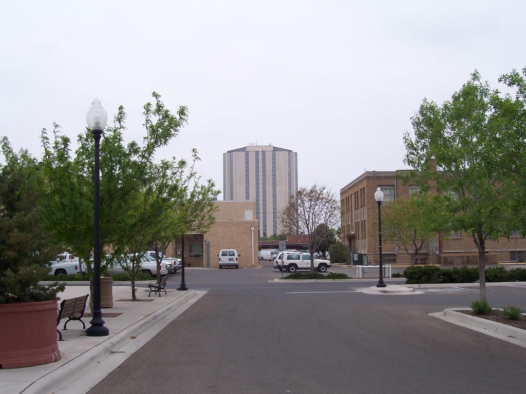 Roswell, NM: Main Street - Facing West