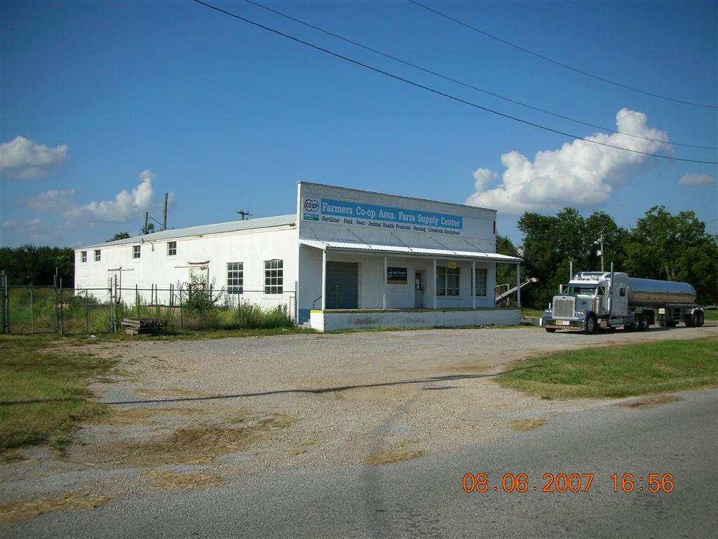 Gentry, AR: The Old Farmers CO-OP