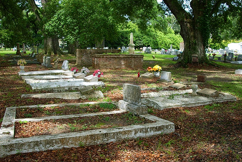 Rosedale, LA: Wunstels at Rosedale Cemetery