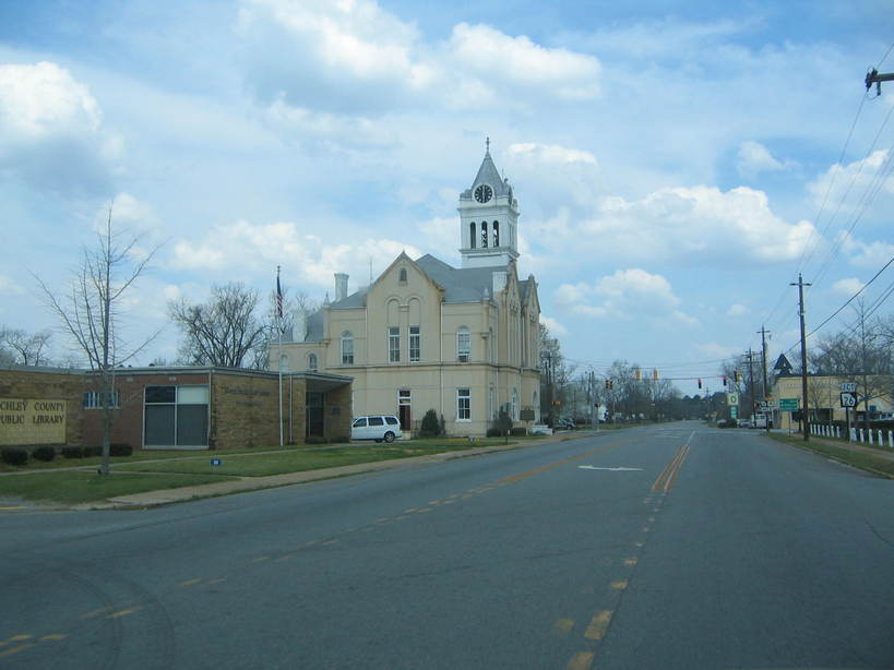 Ellaville, GA: Schley County Public Library and Courthouse