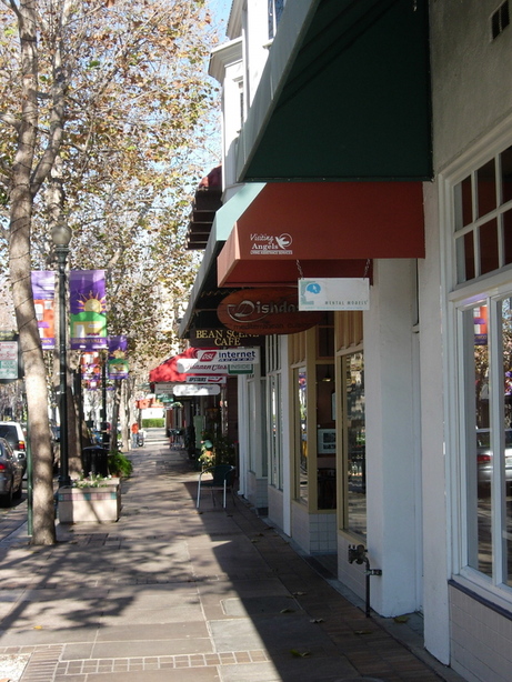 Sunnyvale, CA: Downtown Sunnyvale, California: Tree-lined, restaurant-filled Murphy Street.