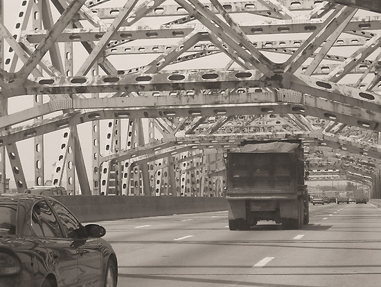 Louisville, KY: Crossing Over Louisville Bridge