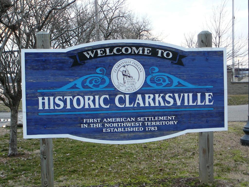 Clarksville, IN: Clarksville sign at the ohio River.