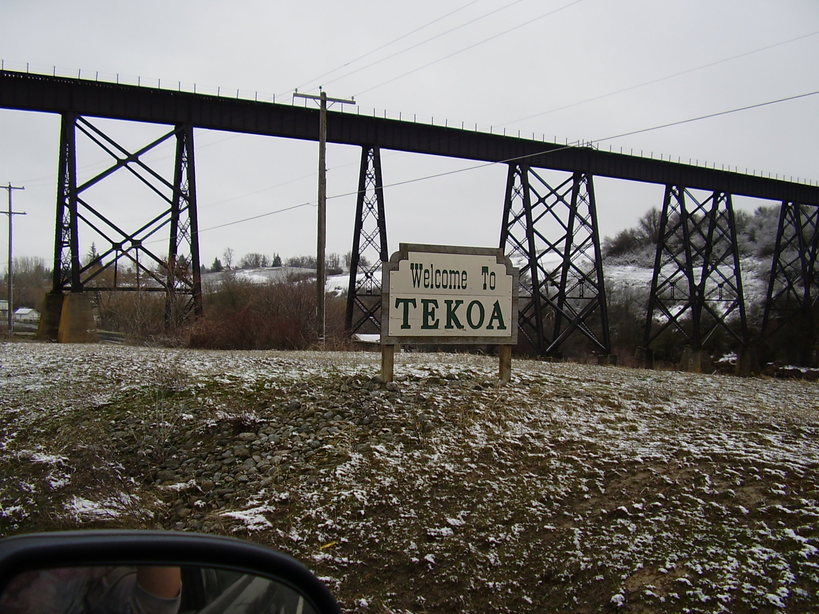 Tekoa, WA: View of the old trestle and the city sign