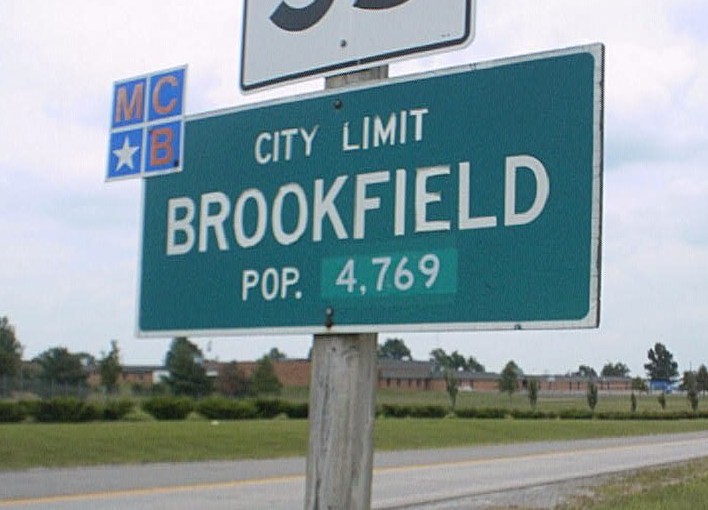 Brookfield, MO: Brookfield Population Sign