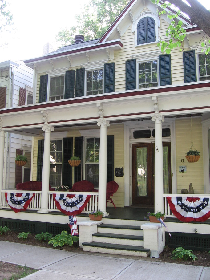 Cranbury, NJ: 17 North Main, an 1850 building in transition to: The Blue Rooster Bakery & Cafe