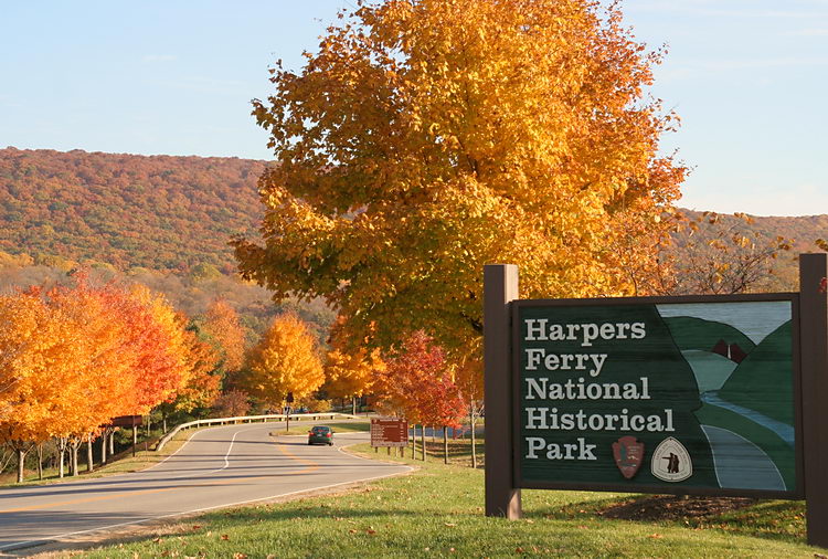 Harpers Ferry, WV: Entrance to Harpers Ferry NHP