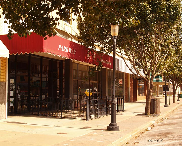 Enid, OK: This is a picture of a sidewalk cafe in downtown Enid