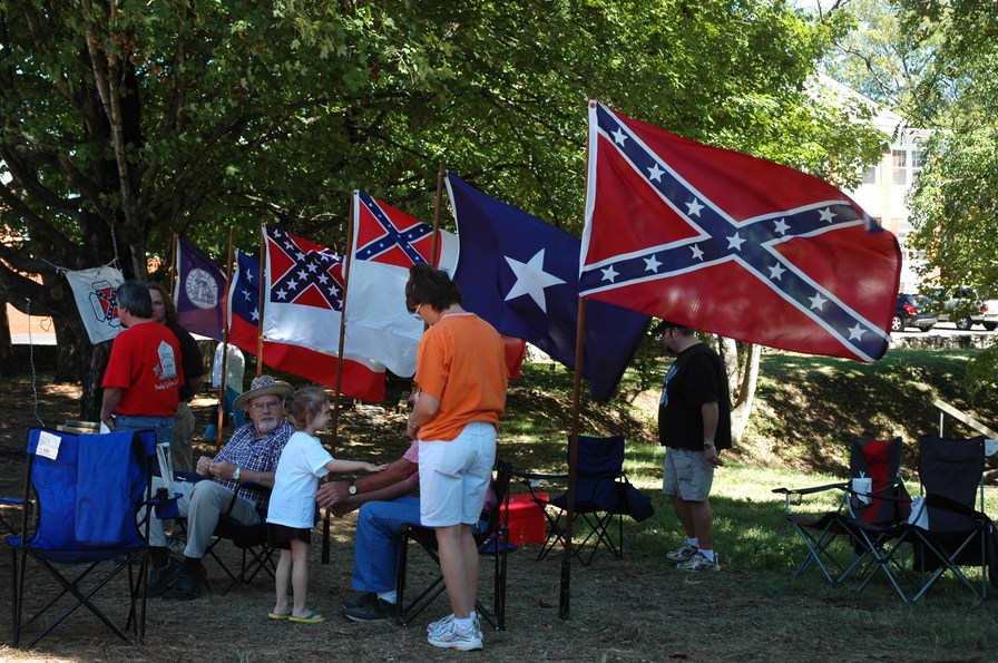 Chickamauga, GA: flags of history