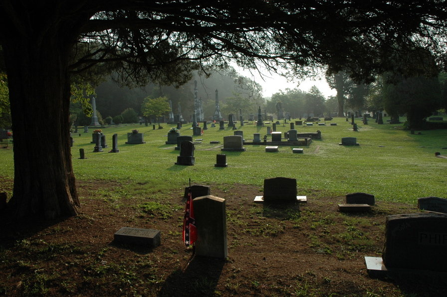 La Fayette, GA: cemetery at dusk
