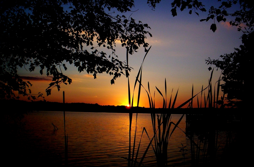 Lake Tansi, TN: Sunset at Lake Tansi