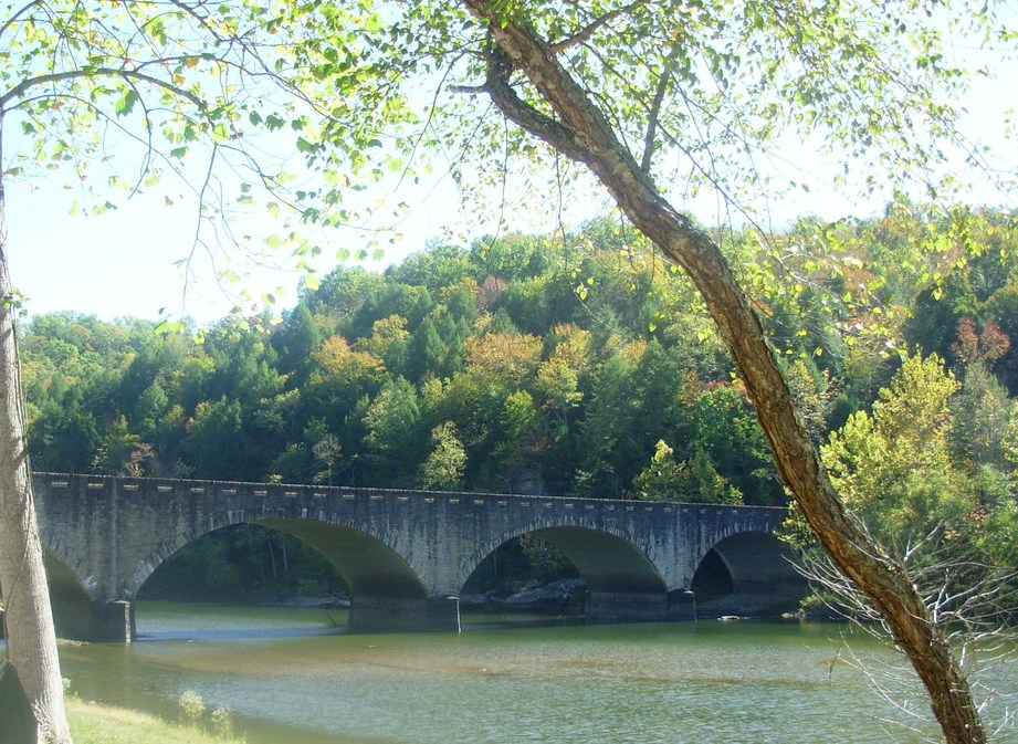 Cumberland Falls, KY: Cumberland Falls Autumn At the Bridge