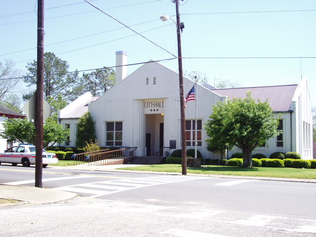 Roanoke, AL: City Hall - Roanoke, Alabama