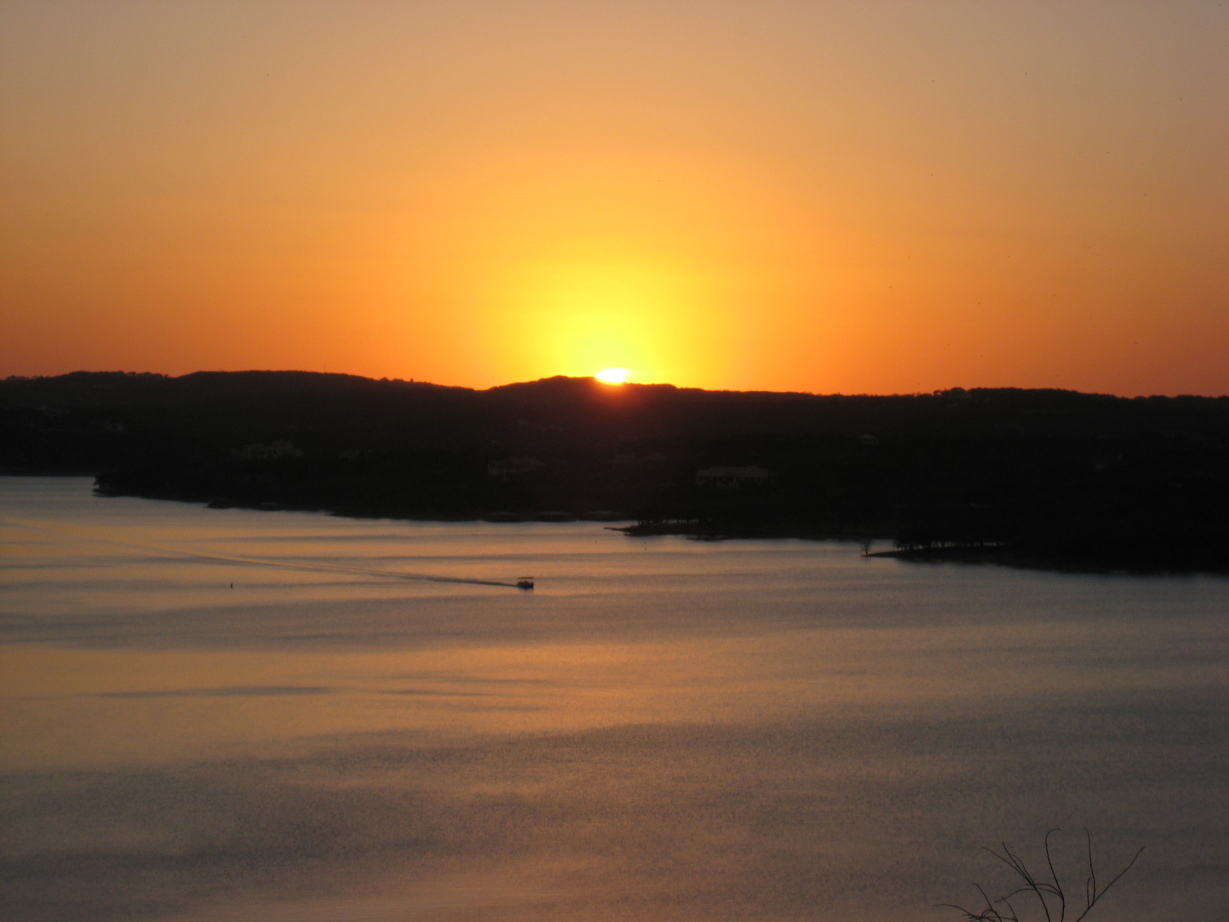 Lago Vista, TX: Beautiful Sunset in Lago Vista