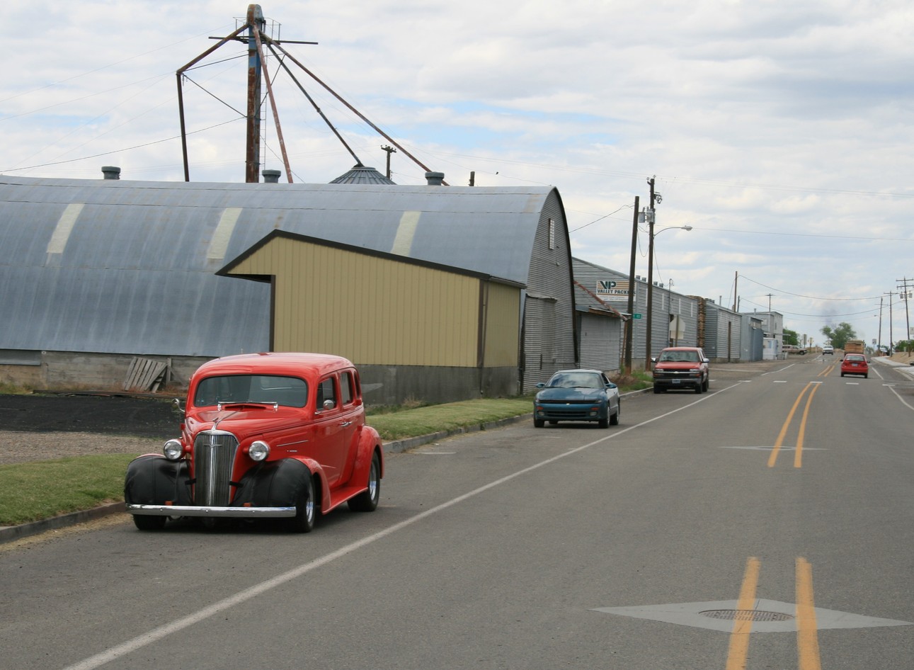 Adrian, OR: Custom Car on Hwy 201 in Adrian...