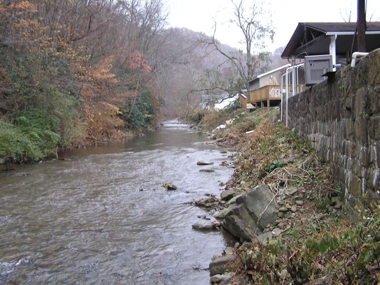 Gilbert, WV: relaxing by a lazy river