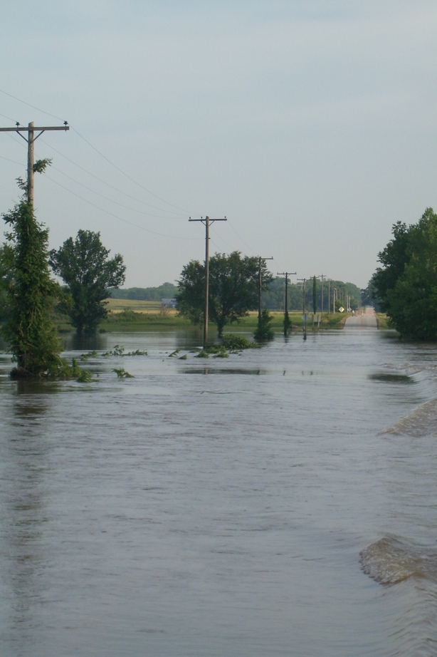 Alba, MO: O Hwy flooded 2007