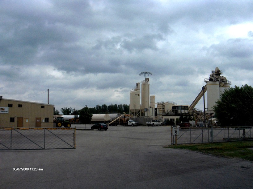 Elwood, KS: Herzog Plant west end of town
