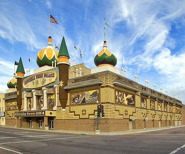 Mitchell, SD: Historical Uptown Mitchell Main Street. The 2008 Worlds Only Corn Palace.