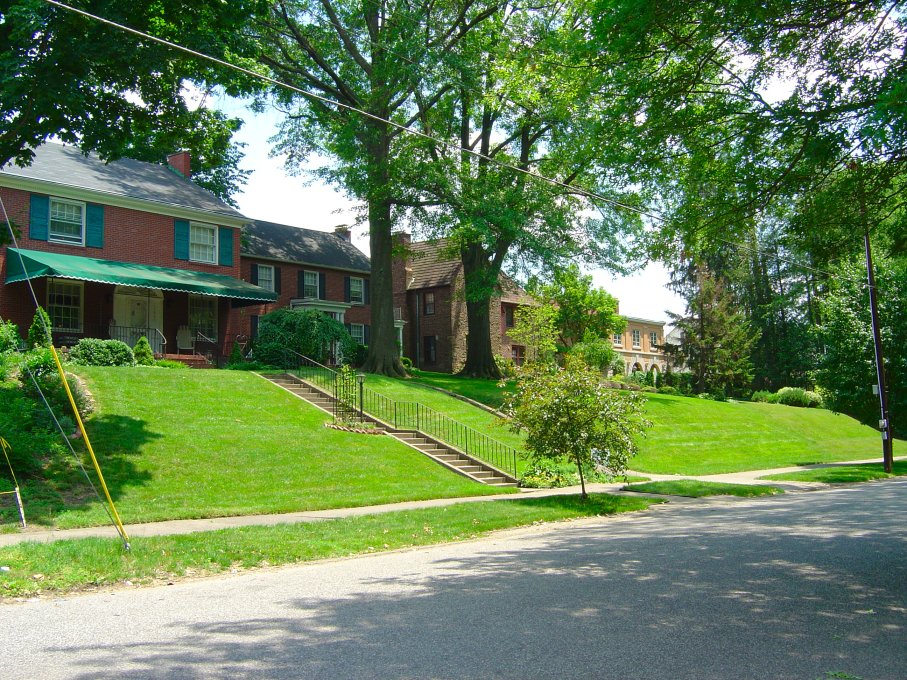 Huntington, WV: Homes overlooking Ritter Park