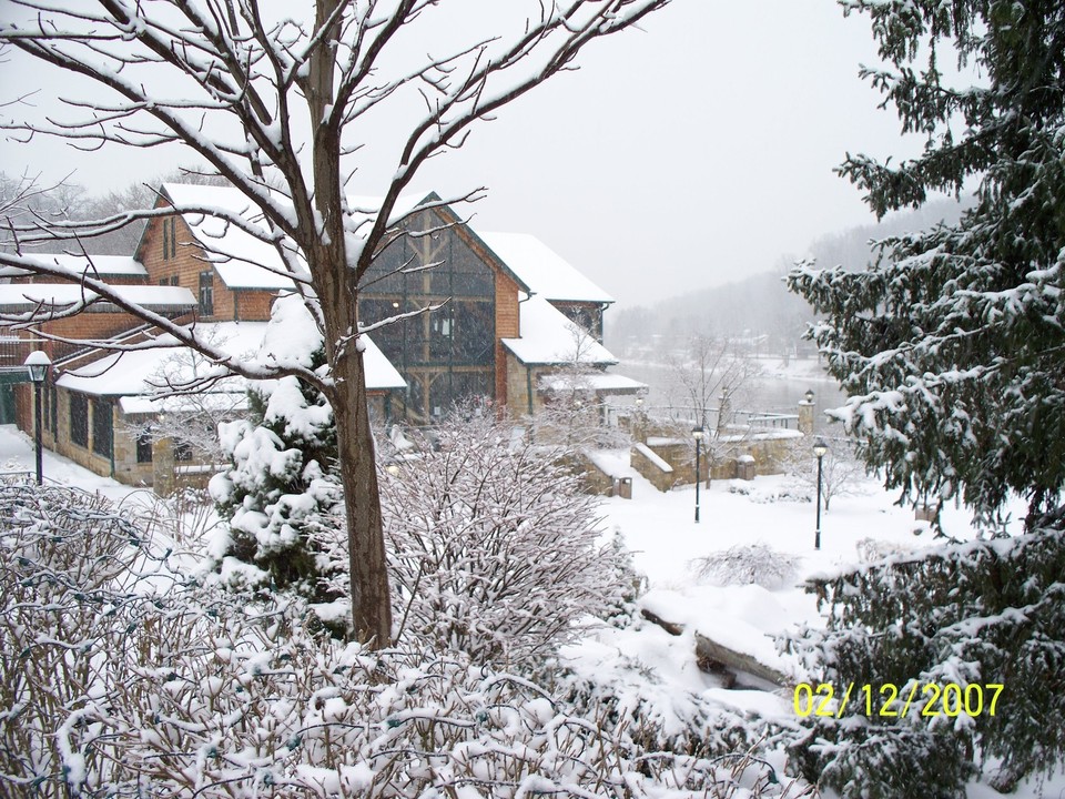 Foxburg, PA: Snowy Morning at The Foxburg Inn Hotel