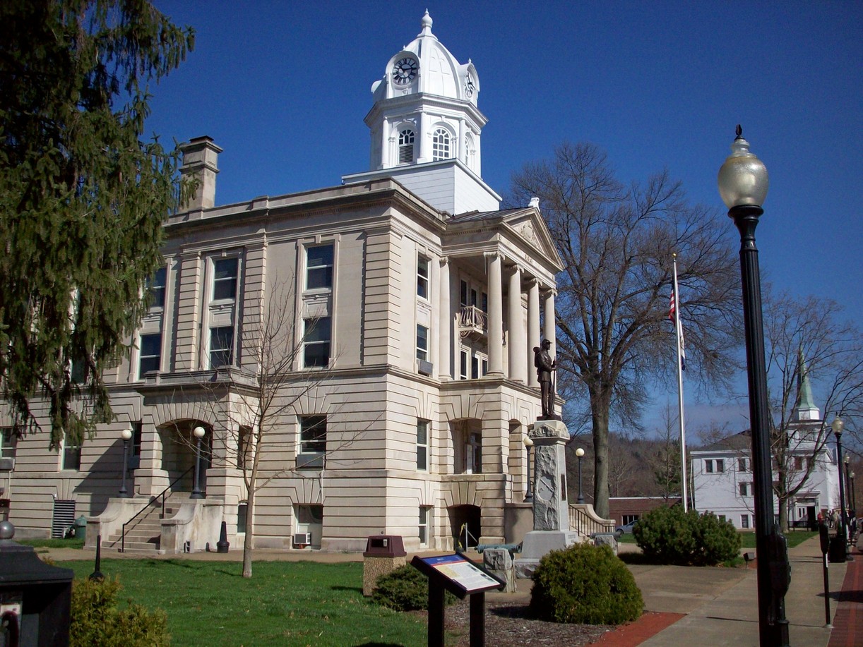 Ripley, WV: Jackson County Courthouse - Ripley
