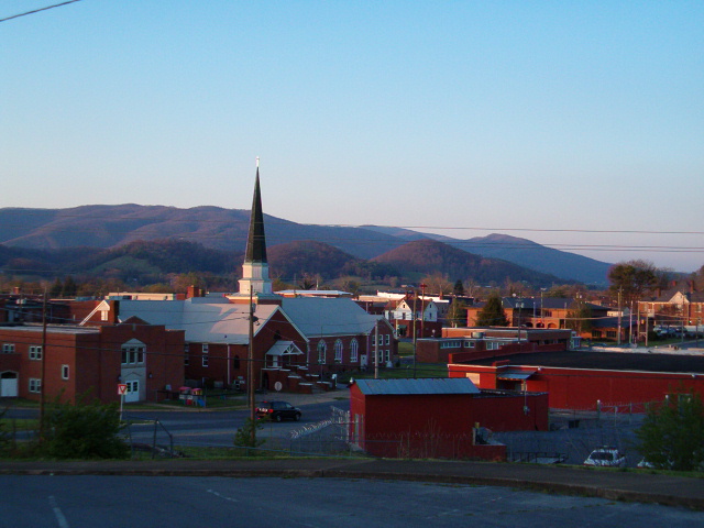 Elizabethton, TN: Downtown and Holston Mtn. in late evening