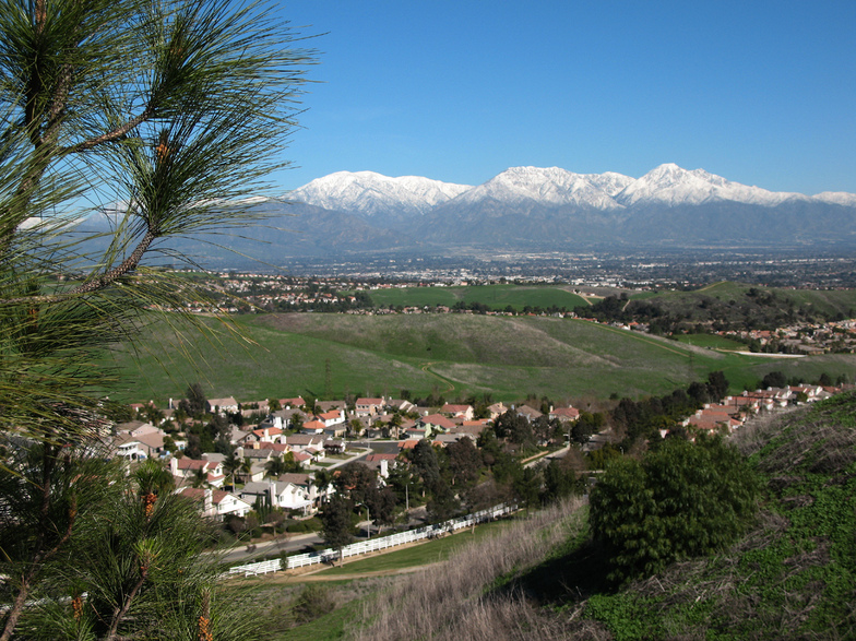 Chino Hills, CA: Valley View From Summit Ranch