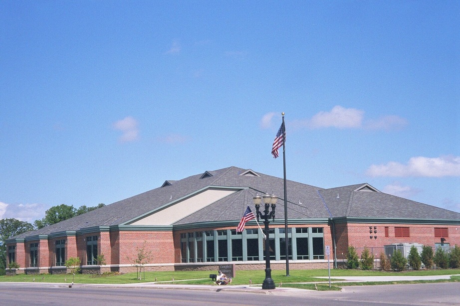 East Grand Forks, MN: East Grand Forks Library