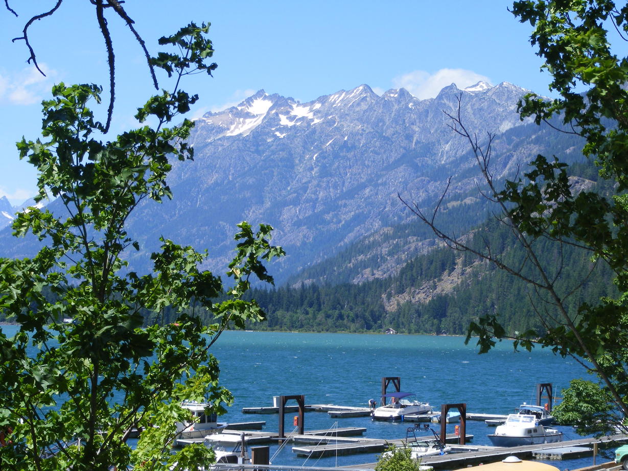 Stehekin, WA : View looking towards the docks of Stehekin Landing and ...