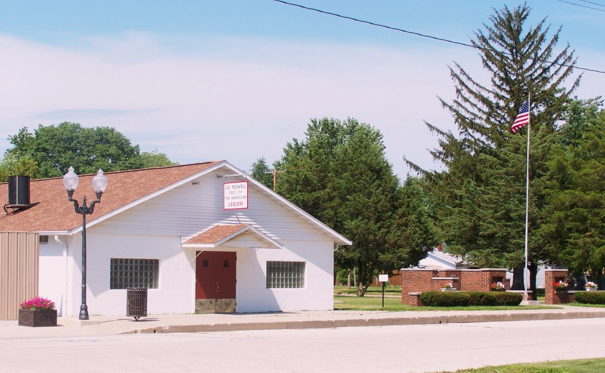 Forrest, IL: American Legion Hall - downtown