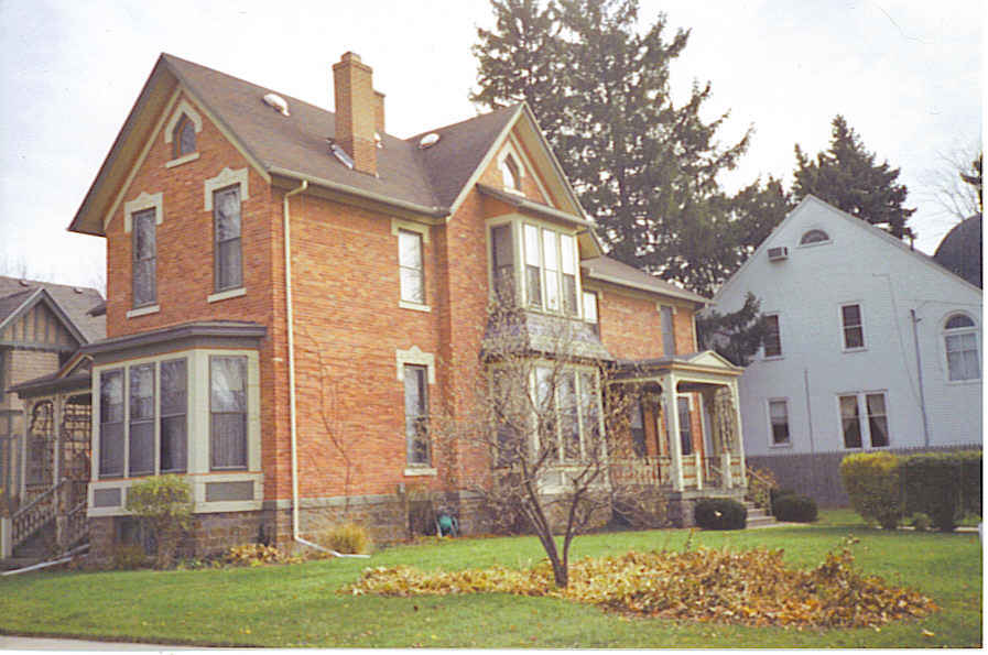 Bay City, MI: House on 5th Avenue where I lived in the early 60's.