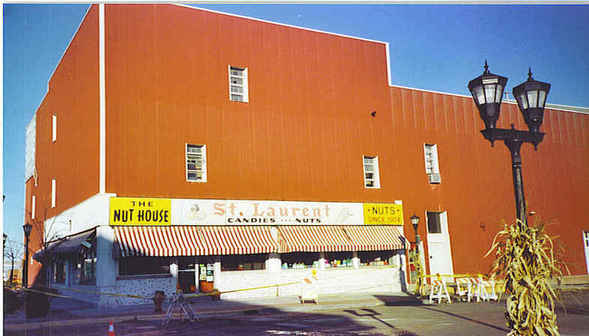 Bay City, MI: Bay City Nut House, my favorite Nut and Candy Shop!