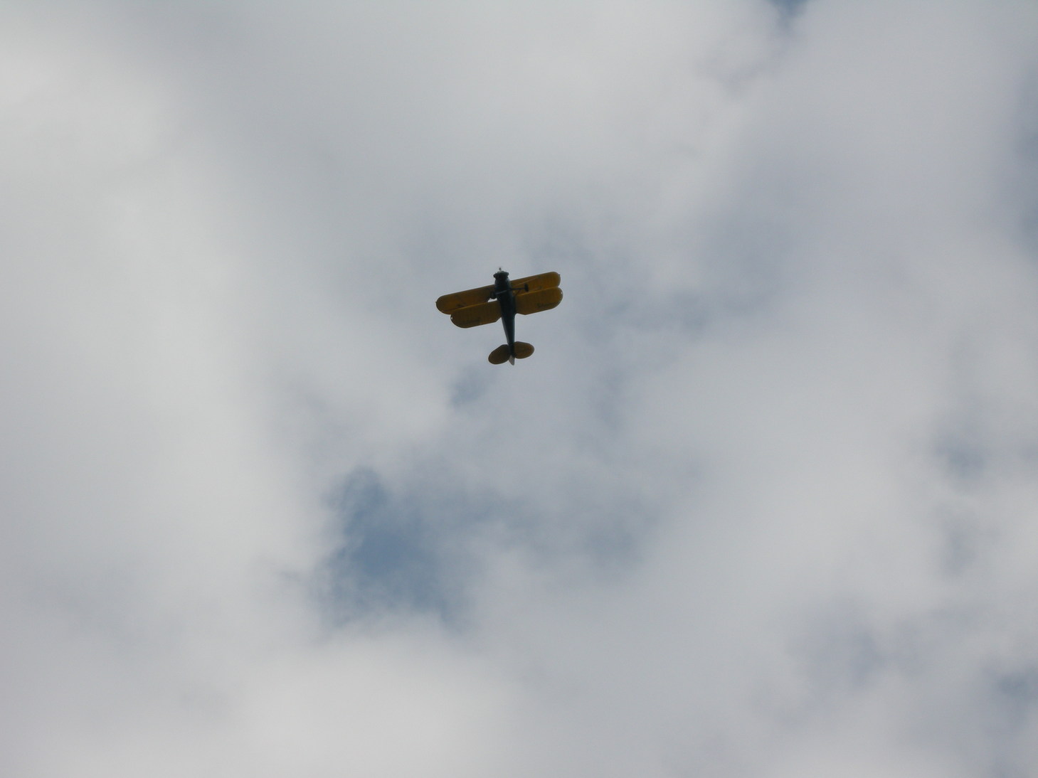 Manteo, NC: Biplane over Manteo, October 2007