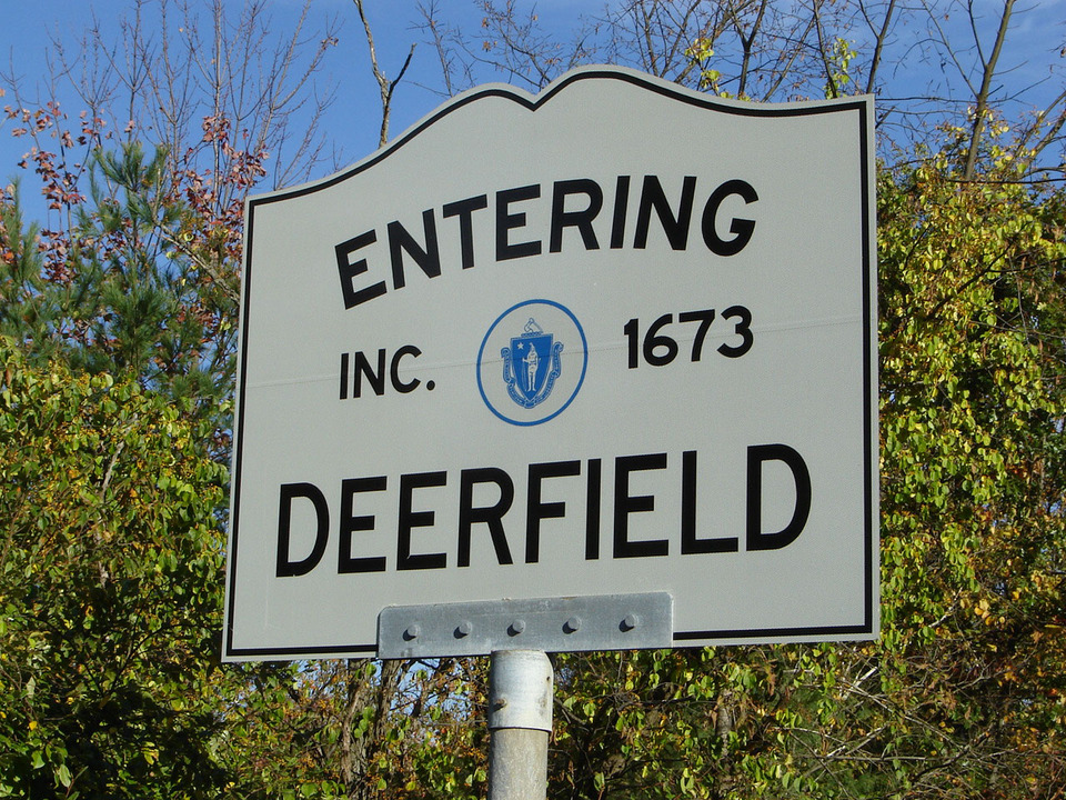 Deerfield, MA: Entering Deerfield, MA