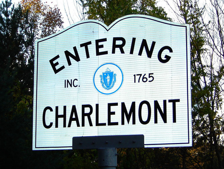 Charlemont, MA: Entering Charlemont, MA