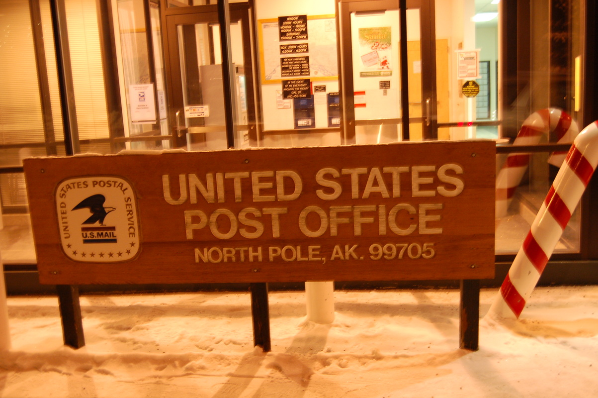 North Pole, AK: North Pole Alaska Post Office in December 2006