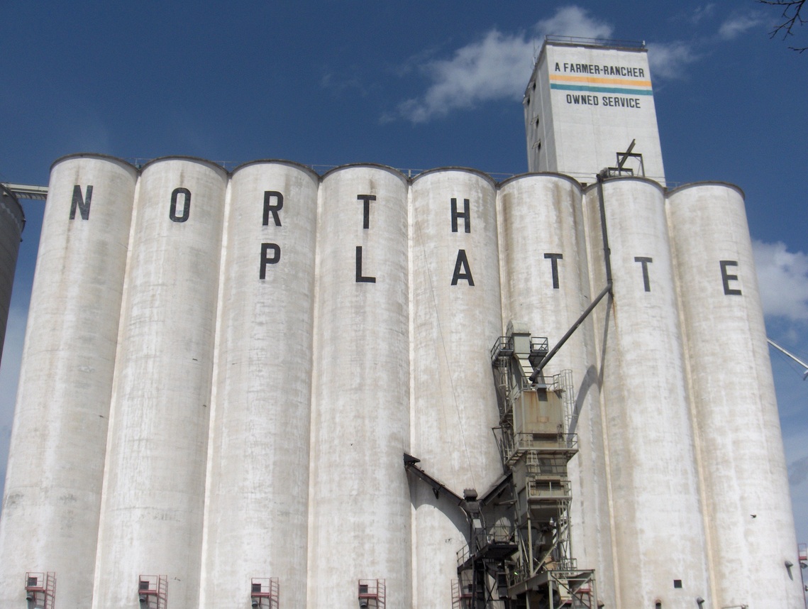 North Platte, NE: Landmark grain silo