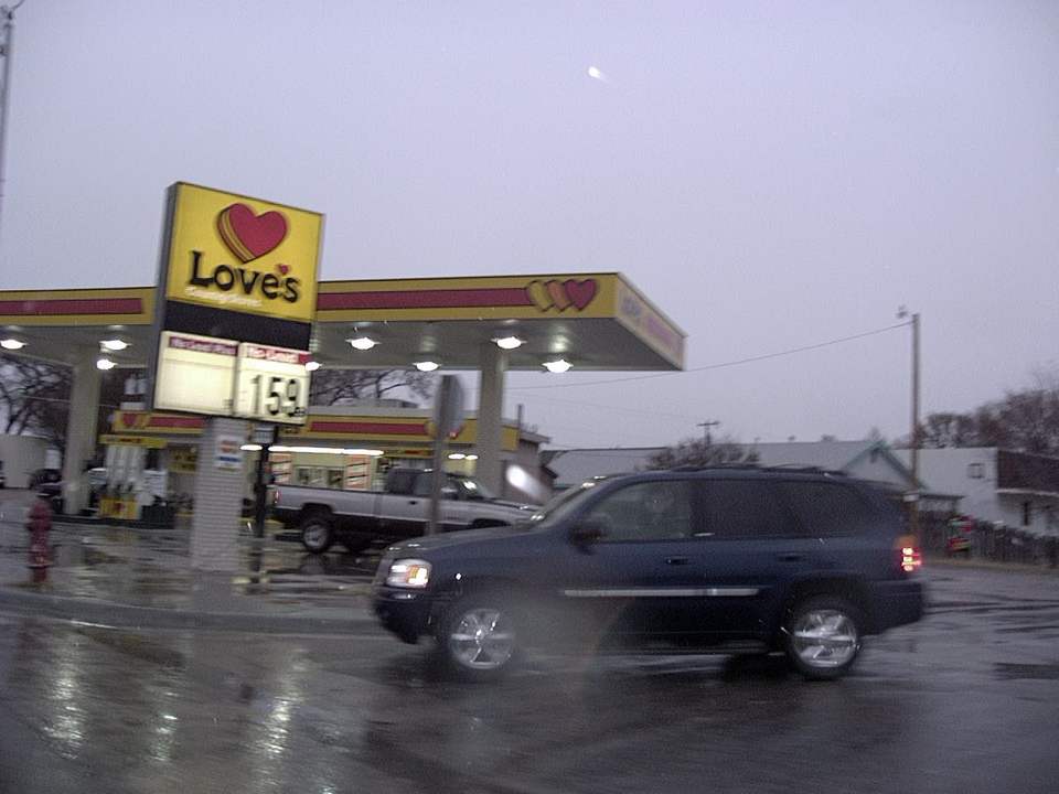Syracuse, KS Love Country Store, Feb 18, 2003 Wow , 1.59 for gas