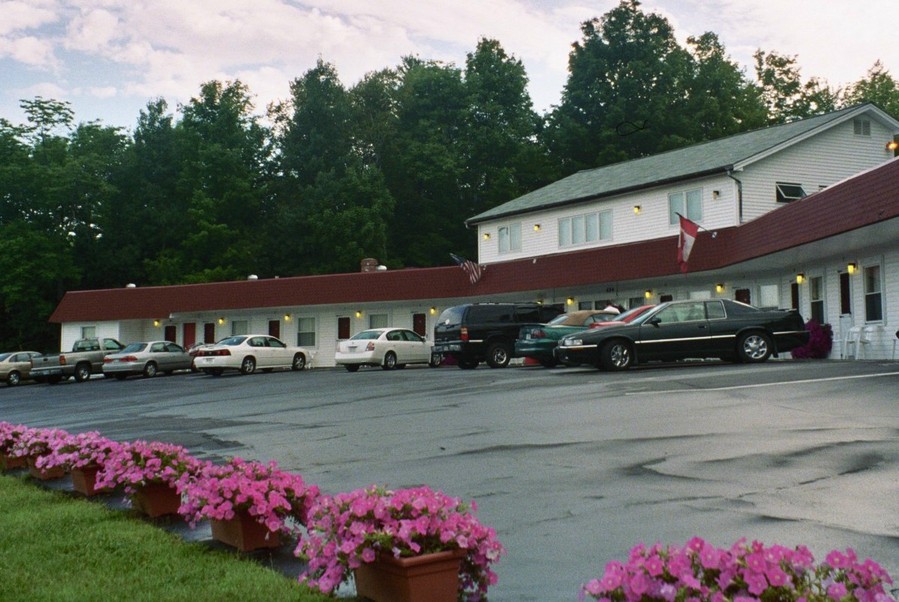 Farmington, ME: Mount Blue Motel, Farmington, ME