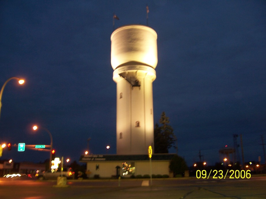 Brainerd, MN: Brainerd Water Tower at night 2006